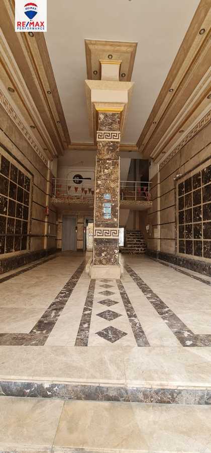 https://aqarmap.com.eg/en/listing/4371365-for-sale-alexandria-lauran-shaarawy-st