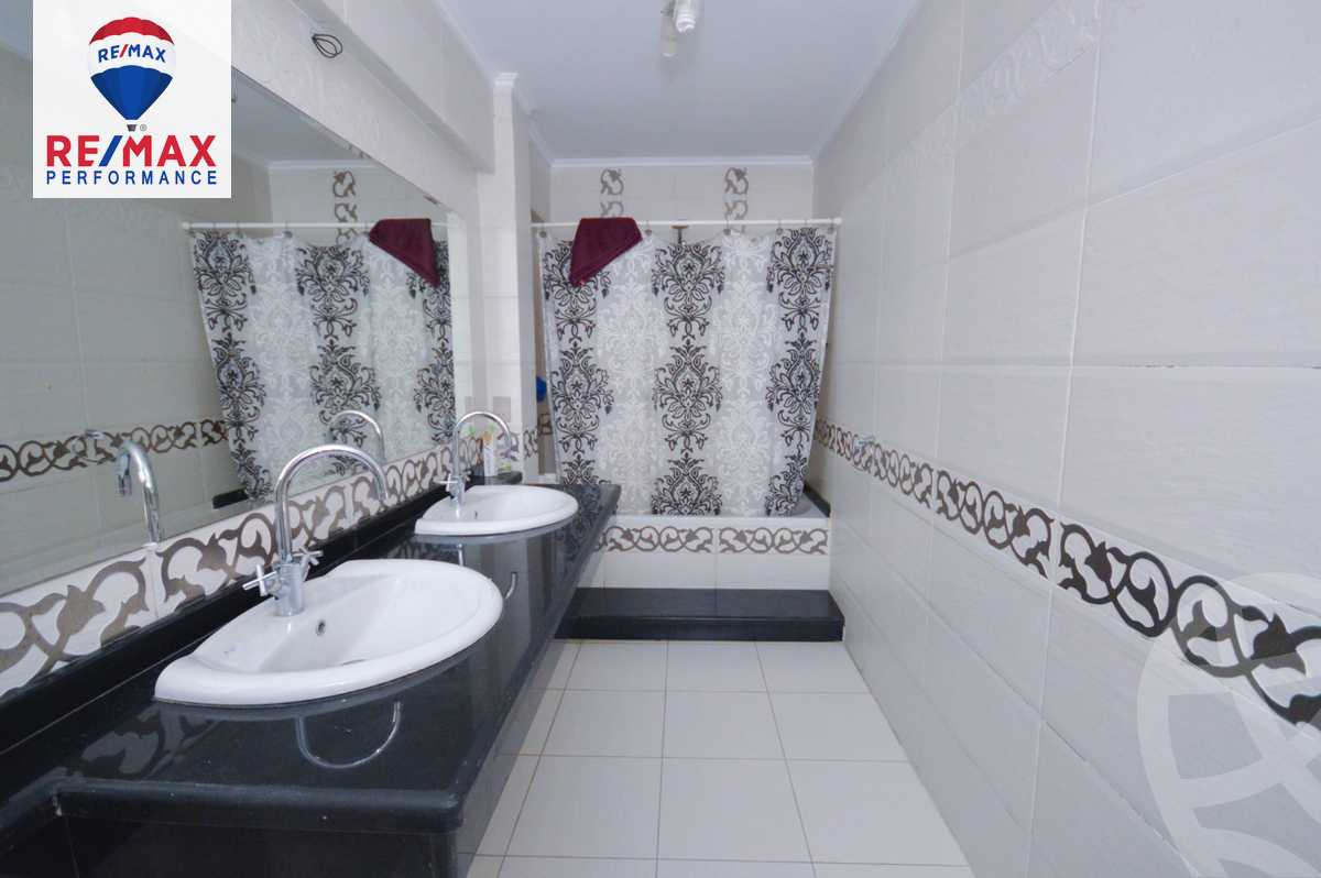 https://aqarmap.com.eg/ar/listing/4471952-for-sale-alexandria-bolekly-damietta-st