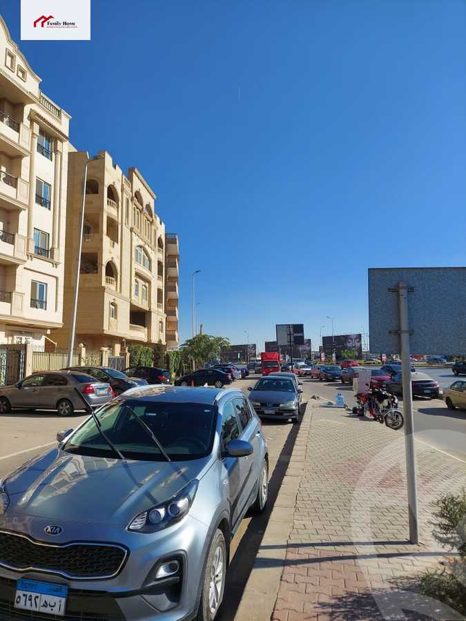 https://aqarmap.com.eg/en/listing/3742248-for-sale-cairo-new-cairo-ltjm-lkhms-90th-street-northern-90th-street
