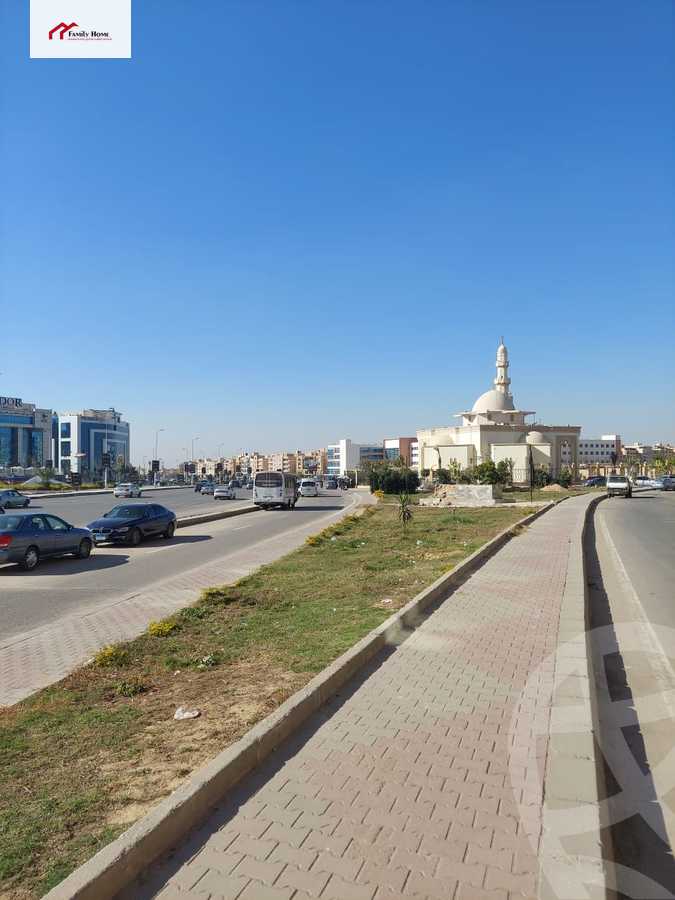 https://aqarmap.com.eg/en/listing/3742248-for-sale-cairo-new-cairo-ltjm-lkhms-90th-street-northern-90th-street