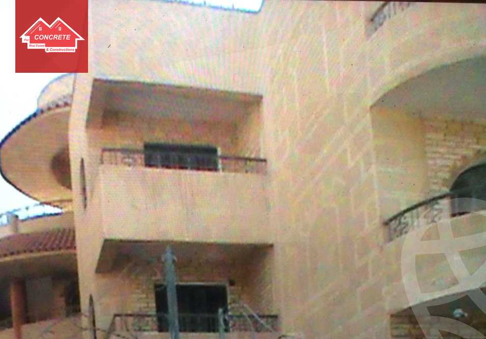 https://aqarmap.com.eg/ar/listing/3840862-for-sale-cairo-6th-of-october-featured-neighborhood-first-touristic-village-al-lewaa-mohammed-ezzat-el-zyadi-st
