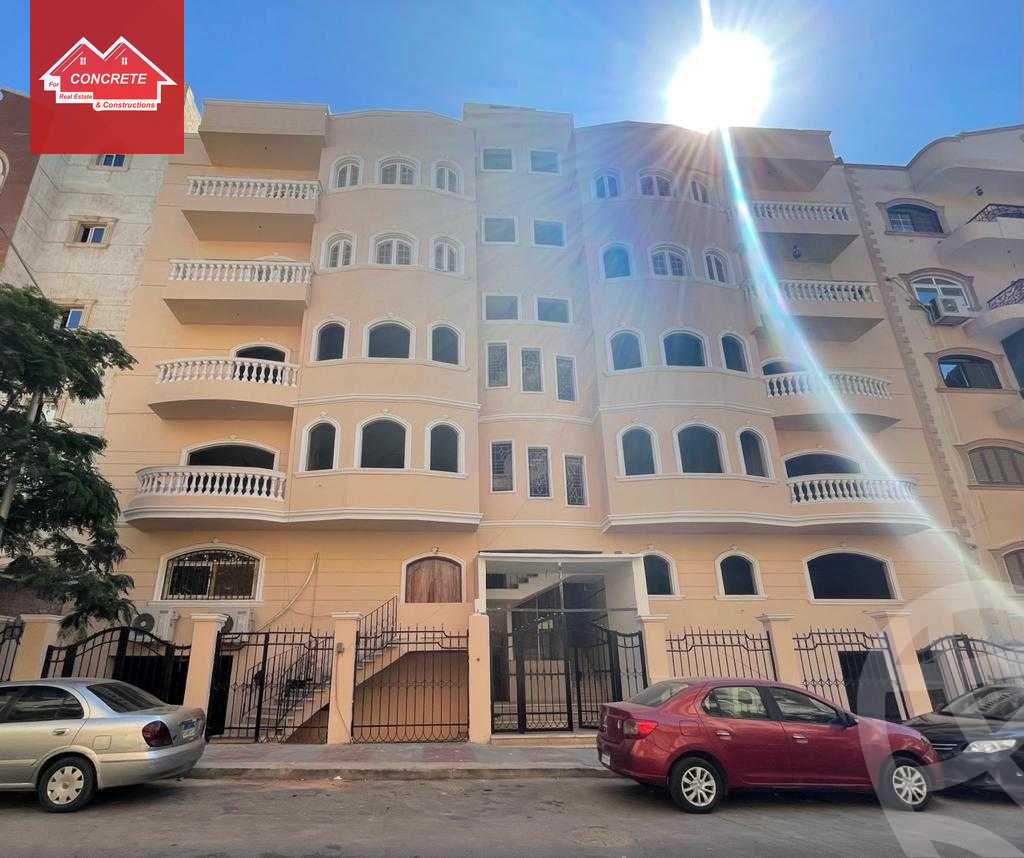https://aqarmap.com.eg/ar/listing/3846088-for-sale-cairo-6th-of-october-el-ahyaa-neighborhood-4th-farouk-abou-gabal-st
