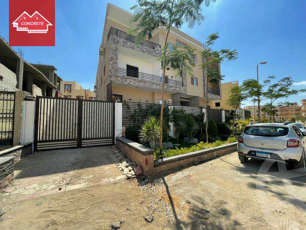 https://aqarmap.com.eg/ar/listing/3851996-for-sale-cairo-el-sheikh-zayed-city-el-hay-elasher-street-100