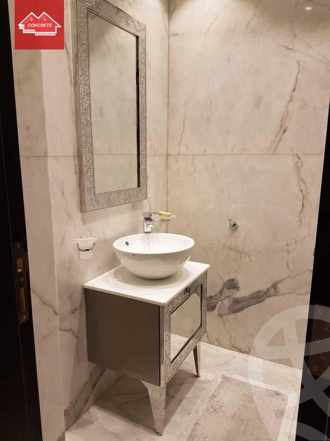 https://aqarmap.com.eg/en/listing/4086438-for-rent-cairo-el-sheikh-zayed-city-compounds-kmbwnd-wyst-twn-swdyk