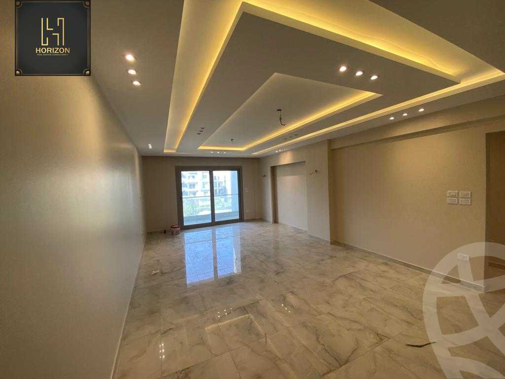 https://aqarmap.com.eg/ar/listing/3664932-for-rent-cairo-new-cairo-compounds-galleria-moon-valley
