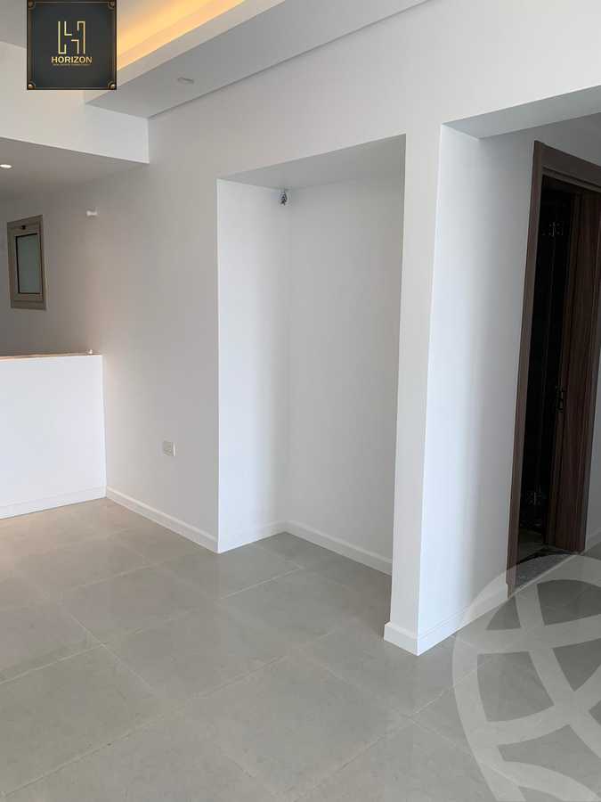 https://aqarmap.com.eg/ar/listing/3672153-for-rent-cairo-new-cairo-compounds-galleria-moon-valley