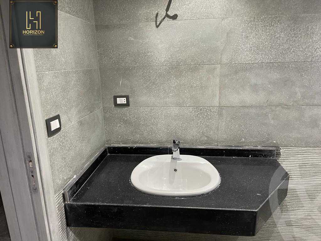 https://aqarmap.com.eg/ar/listing/3680799-for-rent-cairo-new-cairo-compounds-galleria-moon-valley
