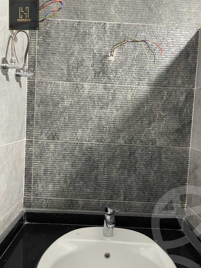 https://aqarmap.com.eg/ar/listing/3680799-for-rent-cairo-new-cairo-compounds-galleria-moon-valley