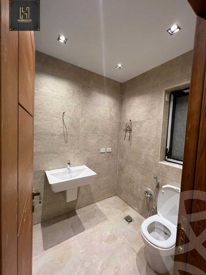 https://aqarmap.com.eg/ar/listing/3698789-for-rent-cairo-new-cairo-compounds-lakeview-residence