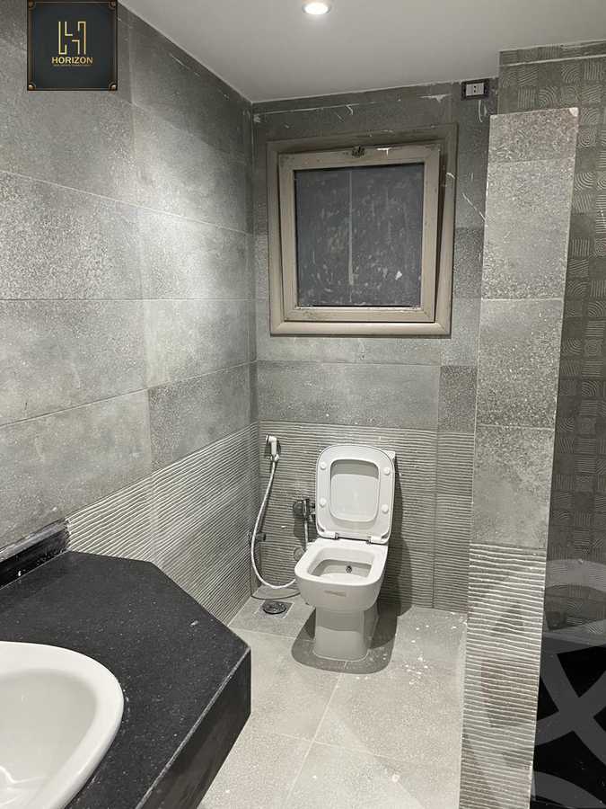 https://aqarmap.com.eg/ar/listing/3705381-for-rent-cairo-new-cairo-compounds-galleria-moon-valley