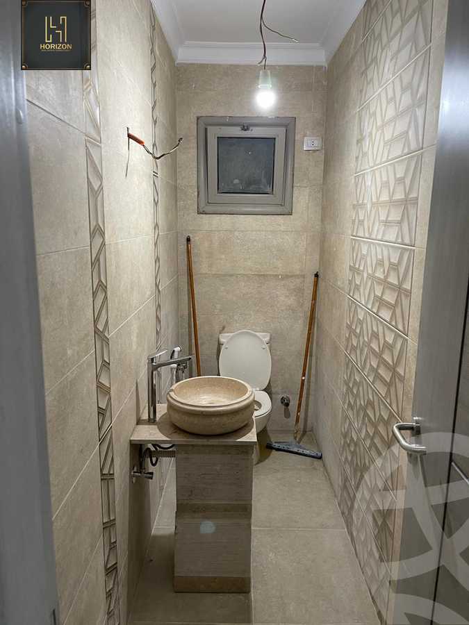 https://aqarmap.com.eg/ar/listing/3705381-for-rent-cairo-new-cairo-compounds-galleria-moon-valley