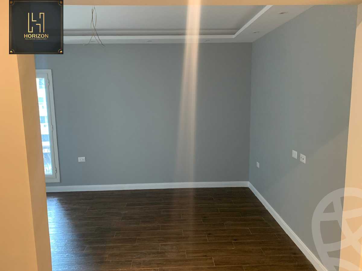 https://aqarmap.com.eg/en/listing/3808223-for-rent-cairo-new-cairo-compounds-mountain-view-hyde-park