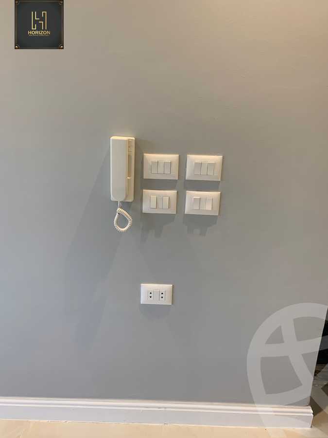 https://aqarmap.com.eg/en/listing/3808223-for-rent-cairo-new-cairo-compounds-mountain-view-hyde-park