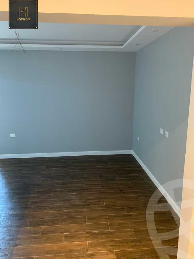 https://aqarmap.com.eg/en/listing/3808223-for-rent-cairo-new-cairo-compounds-mountain-view-hyde-park