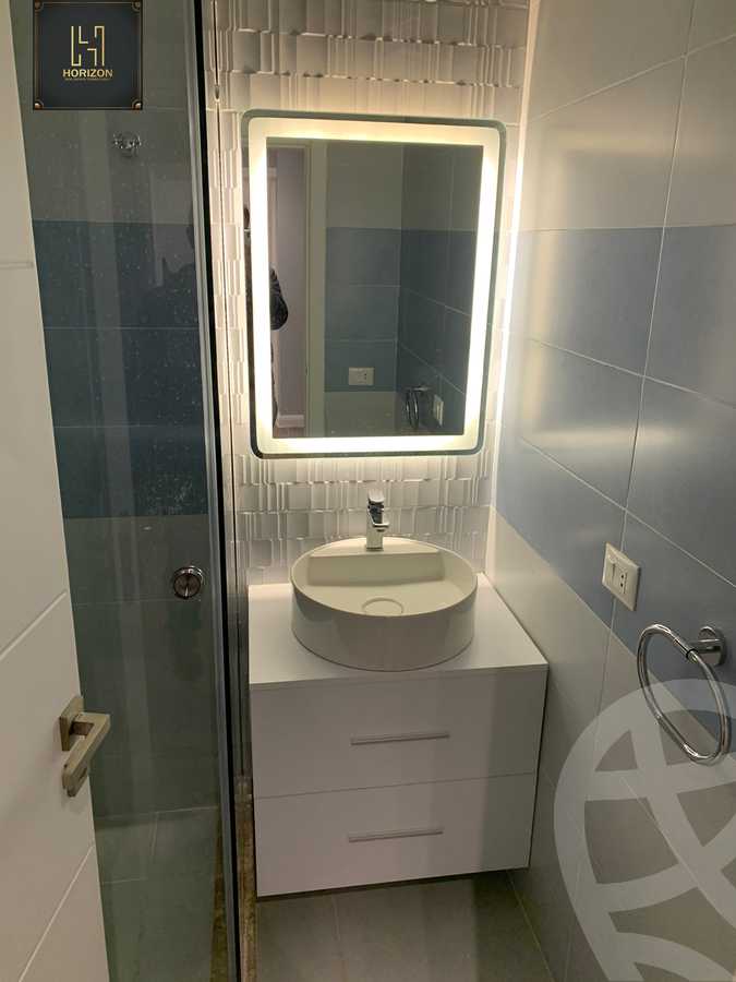 https://aqarmap.com.eg/en/listing/3808223-for-rent-cairo-new-cairo-compounds-mountain-view-hyde-park