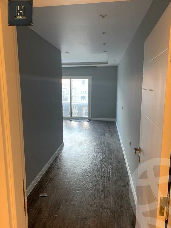 https://aqarmap.com.eg/en/listing/3808223-for-rent-cairo-new-cairo-compounds-mountain-view-hyde-park
