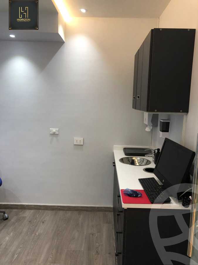 https://aqarmap.com.eg/ar/listing/3812793-for-rent-cairo-new-cairo-compounds-tryfywm-byzns-kwmblks-nm-llttwyr