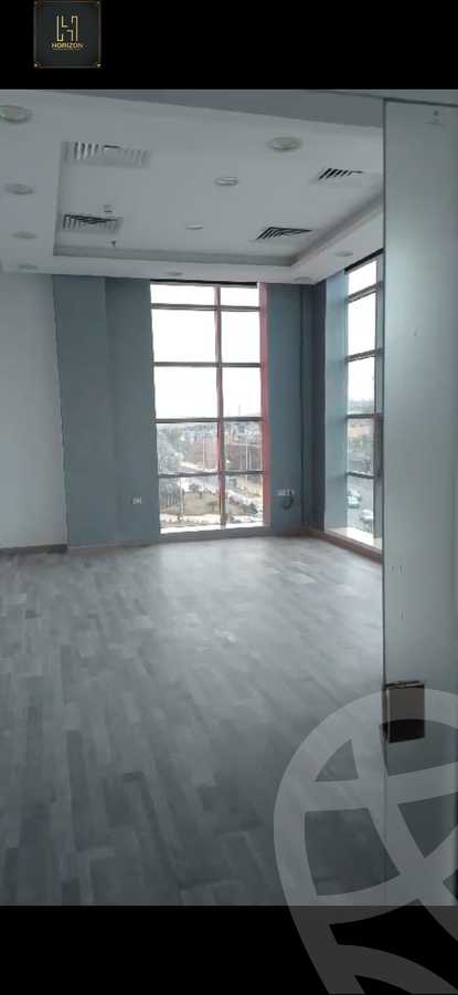 https://aqarmap.com.eg/en/listing/5443942-for-sale-cairo-new-cairo-compounds-top-90-mall