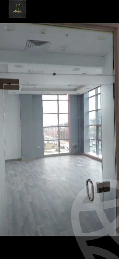 https://aqarmap.com.eg/en/listing/5443942-for-sale-cairo-new-cairo-compounds-top-90-mall