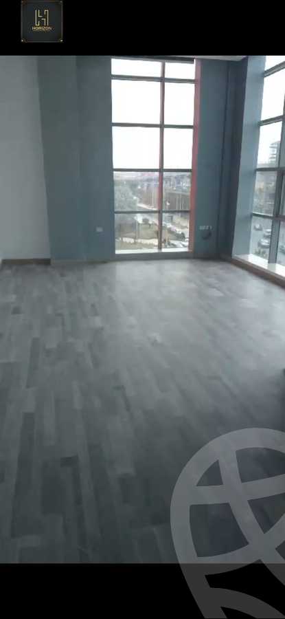 https://aqarmap.com.eg/en/listing/5443942-for-sale-cairo-new-cairo-compounds-top-90-mall