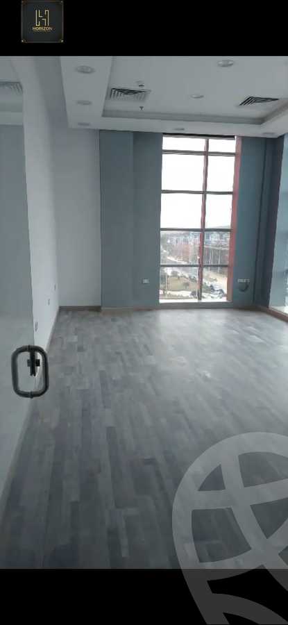 https://aqarmap.com.eg/en/listing/5443942-for-sale-cairo-new-cairo-compounds-top-90-mall