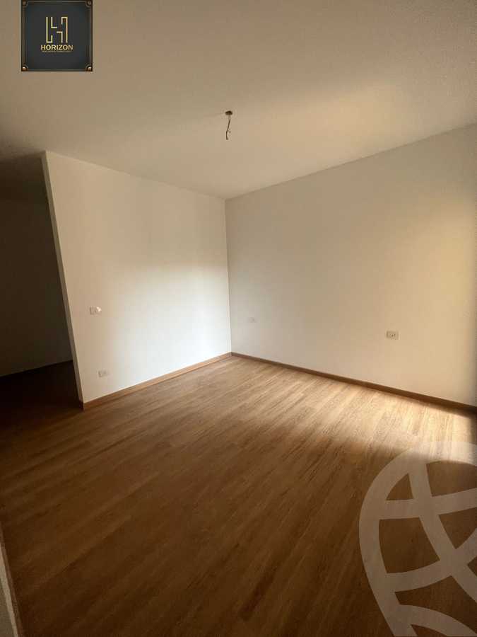 https://aqarmap.com.eg/ar/listing/5448237-for-sale-cairo-new-cairo-compounds-fifth-square