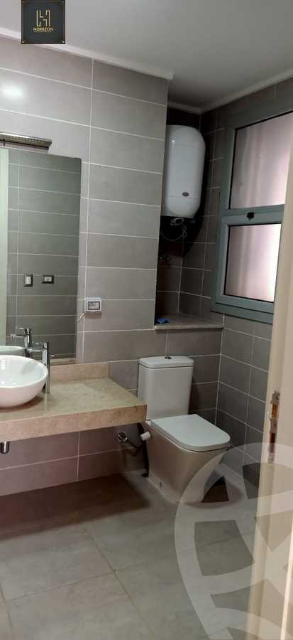 https://aqarmap.com.eg/ar/listing/5494759-for-sale-cairo-new-cairo-compounds-kmbwnd-fyldj-jyt-blm-hylz