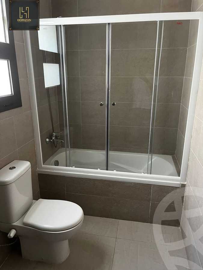 https://aqarmap.com.eg/ar/listing/5495513-for-sale-cairo-new-cairo-compounds-fifth-square