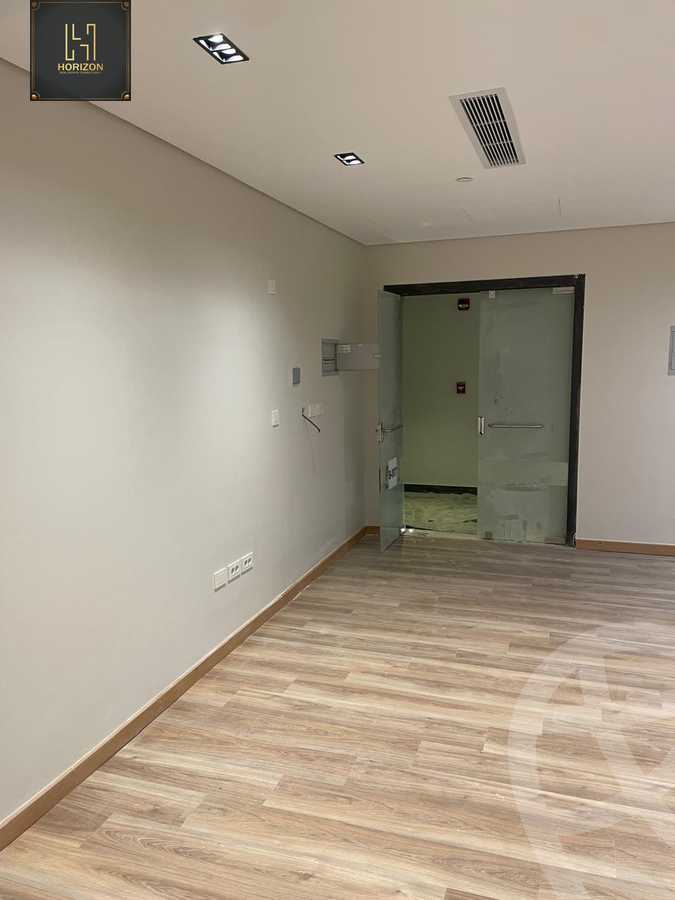 https://aqarmap.com.eg/en/listing/5520641-for-sale-cairo-new-cairo-compounds-hyde-park-business-district