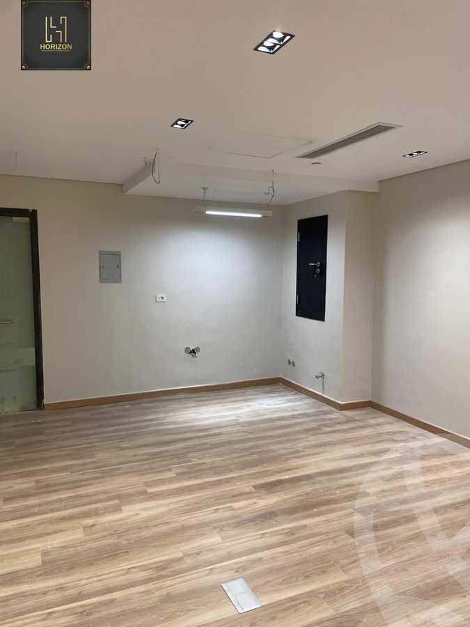 https://aqarmap.com.eg/en/listing/5520641-for-sale-cairo-new-cairo-compounds-hyde-park-business-district