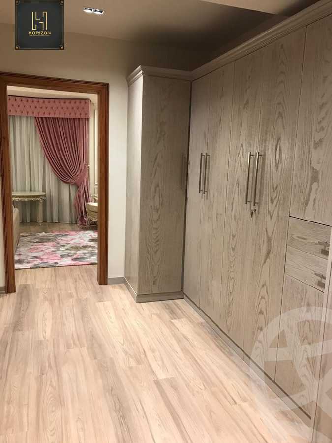 https://aqarmap.com.eg/en/listing/5567935-for-rent-cairo-new-cairo-compounds-mountain-view-hyde-park