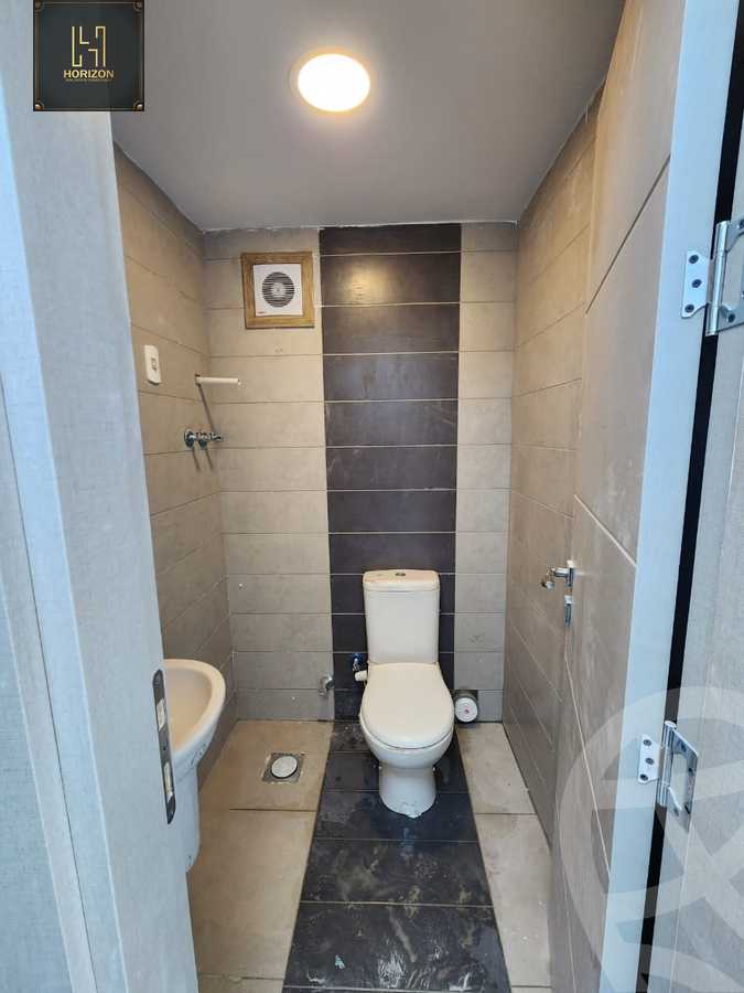 https://aqarmap.com.eg/en/listing/5600282-for-sale-cairo-new-cairo-compounds-bznys-bls-ktlyst-llttwyr
