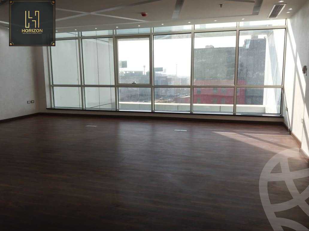 https://aqarmap.com.eg/ar/listing/5605414-for-rent-cairo-new-cairo-compounds-tryfywm-byzns-kwmblks-nm-llttwyr