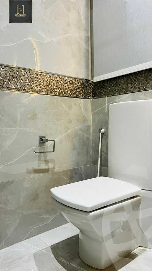 https://aqarmap.com.eg/ar/listing/6184293-for-rent-cairo-new-cairo-compounds-hyde-park-centre-ville-hyde-park