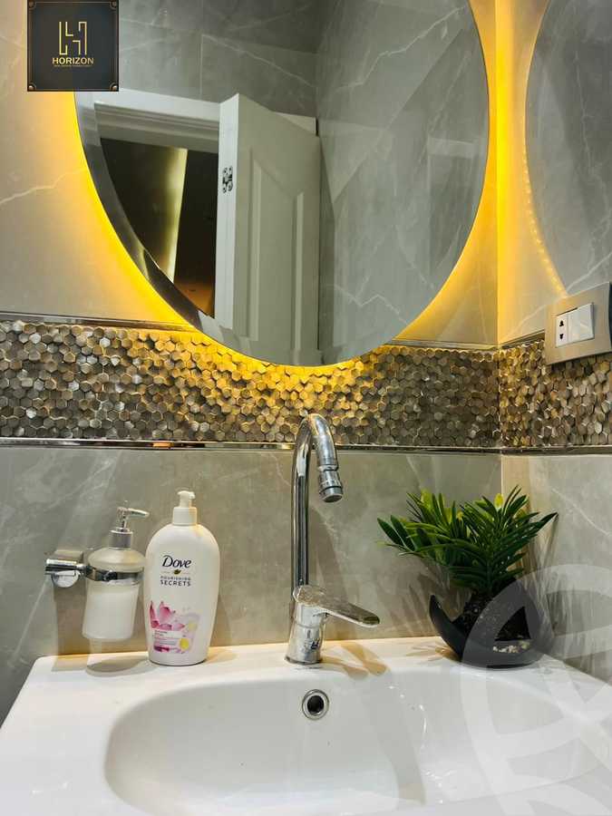 https://aqarmap.com.eg/ar/listing/6184293-for-rent-cairo-new-cairo-compounds-hyde-park-centre-ville-hyde-park