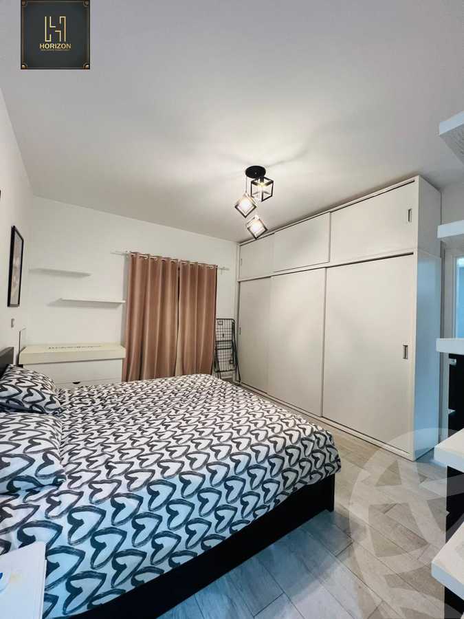 https://aqarmap.com.eg/ar/listing/6184293-for-rent-cairo-new-cairo-compounds-hyde-park-centre-ville-hyde-park