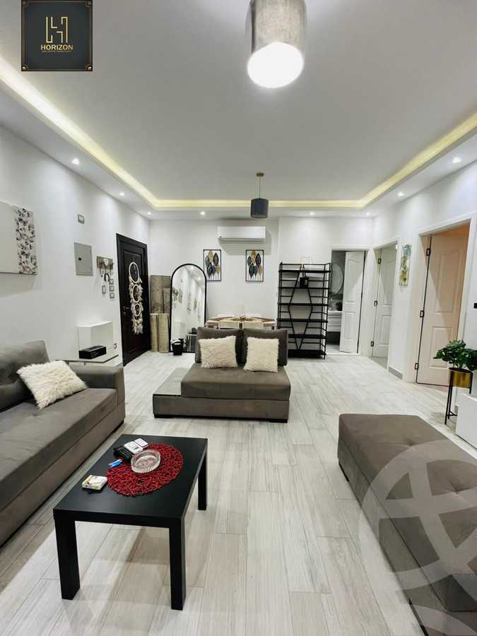 https://aqarmap.com.eg/ar/listing/6184293-for-rent-cairo-new-cairo-compounds-hyde-park-centre-ville-hyde-park