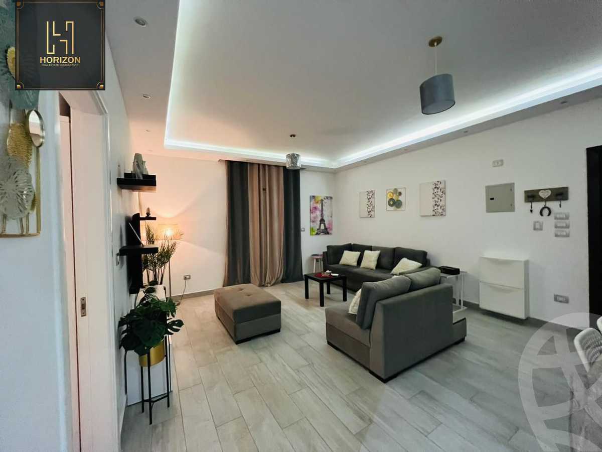 https://aqarmap.com.eg/ar/listing/6184293-for-rent-cairo-new-cairo-compounds-hyde-park-centre-ville-hyde-park