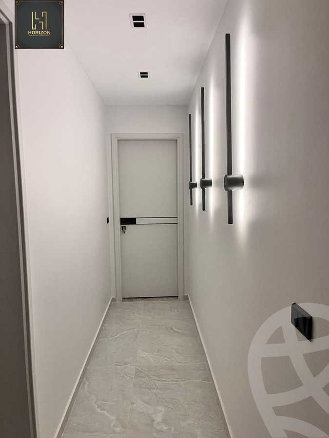 https://aqarmap.com.eg/ar/listing/6197463-for-sale-cairo-new-cairo-compounds-rock-vera-compound