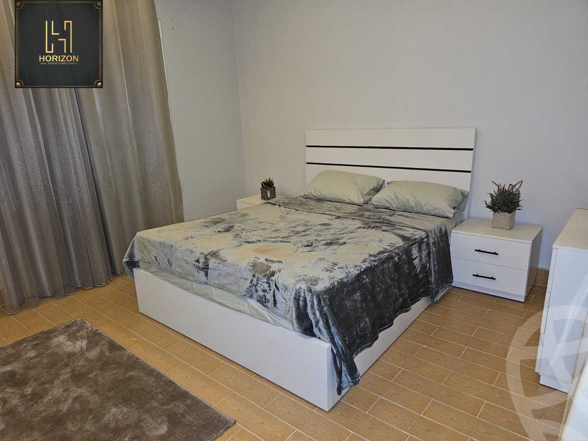 https://aqarmap.com.eg/ar/listing/6206261-for-rent-cairo-new-cairo-compounds-hyde-park-centre-ville-hyde-park