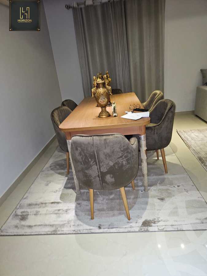 https://aqarmap.com.eg/ar/listing/6206261-for-rent-cairo-new-cairo-compounds-hyde-park-centre-ville-hyde-park