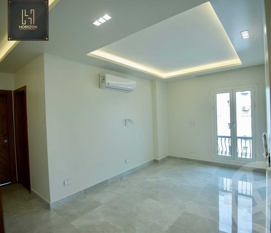 https://aqarmap.com.eg/ar/listing/6209416-for-rent-cairo-new-cairo-compounds-mountain-view-hyde-park