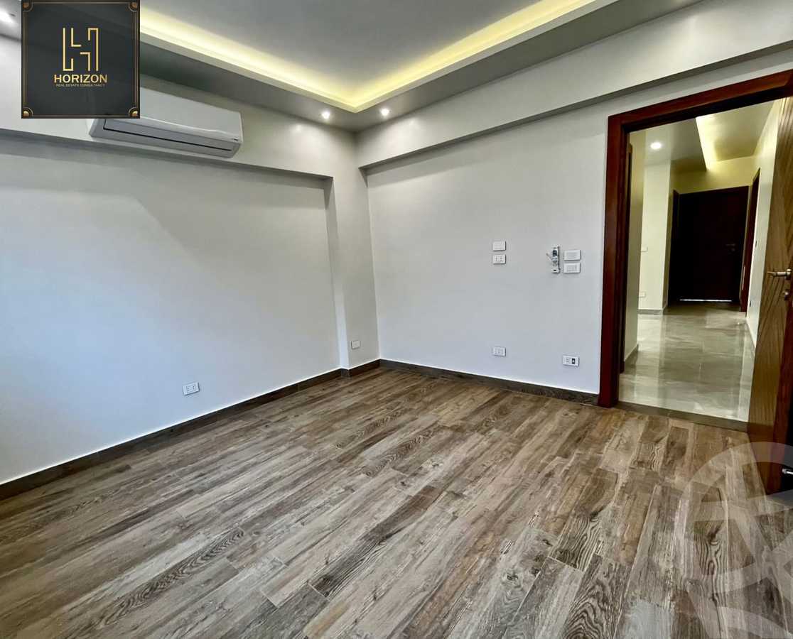 https://aqarmap.com.eg/ar/listing/6209416-for-rent-cairo-new-cairo-compounds-mountain-view-hyde-park