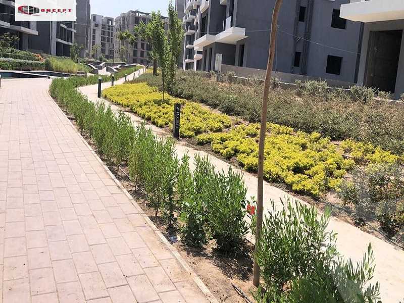 https://aqarmap.com.eg/ar/listing/3954755-for-sale-cairo-6th-of-october-compound-sun-capital