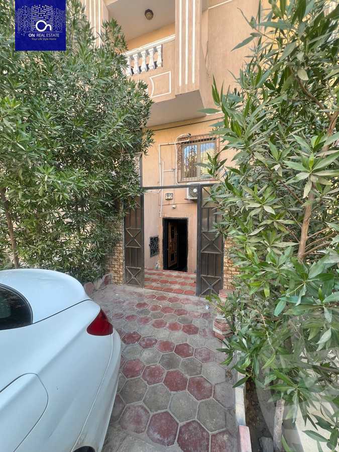 https://aqarmap.com.eg/en/listing/5963725-for-sale-cairo-6th-of-october-el-ahyaa-neighborhood-5th-street-2