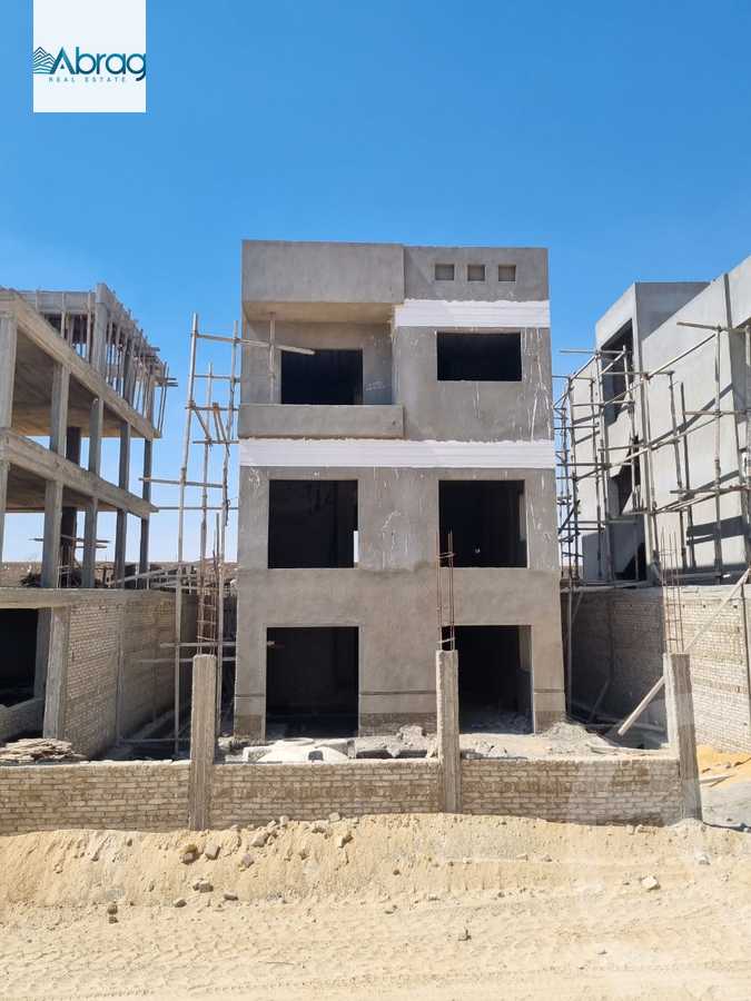 https://aqarmap.com.eg/ar/listing/4218339-for-sale-cairo-el-sheikh-zayed-city-lshykh-zyd-ljdyd-kmbwnd-mwntny-yfrst-fyw-llttwyr-l-qry