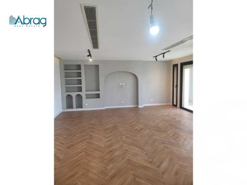 https://aqarmap.com.eg/ar/listing/4265668-for-sale-cairo-el-sheikh-zayed-city-compounds-in-sheikh-zayed-beverly-hills