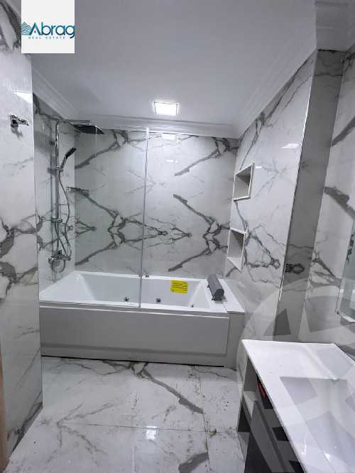 https://aqarmap.com.eg/en/listing/4268346-for-sale-cairo-el-sheikh-zayed-city-compounds-in-sheikh-zayed-casa
