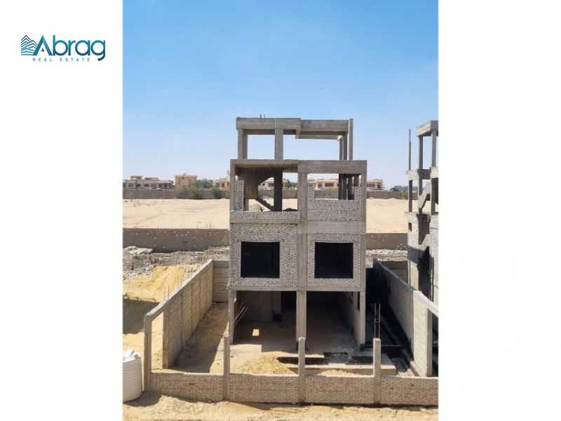 https://aqarmap.com.eg/ar/listing/5314278-for-sale-cairo-el-sheikh-zayed-city-lshykh-zyd-ljdyd-kmbwnd-mwntny-yfrst-fyw-llttwyr-l-qry