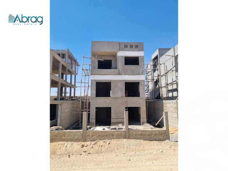 https://aqarmap.com.eg/ar/listing/5314278-for-sale-cairo-el-sheikh-zayed-city-lshykh-zyd-ljdyd-kmbwnd-mwntny-yfrst-fyw-llttwyr-l-qry